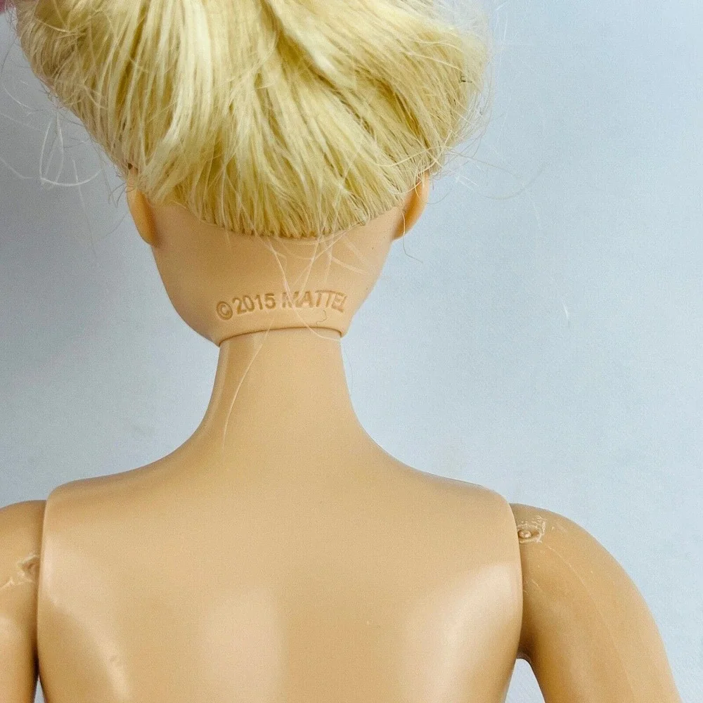 Barbie Curvy Doll Blonde Hair Blue‎ Eyes J35HF Light Complexion Nude